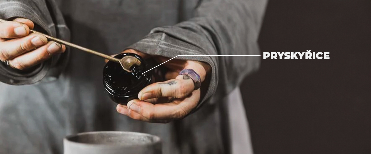 Shilajit ve formě pryskyřice